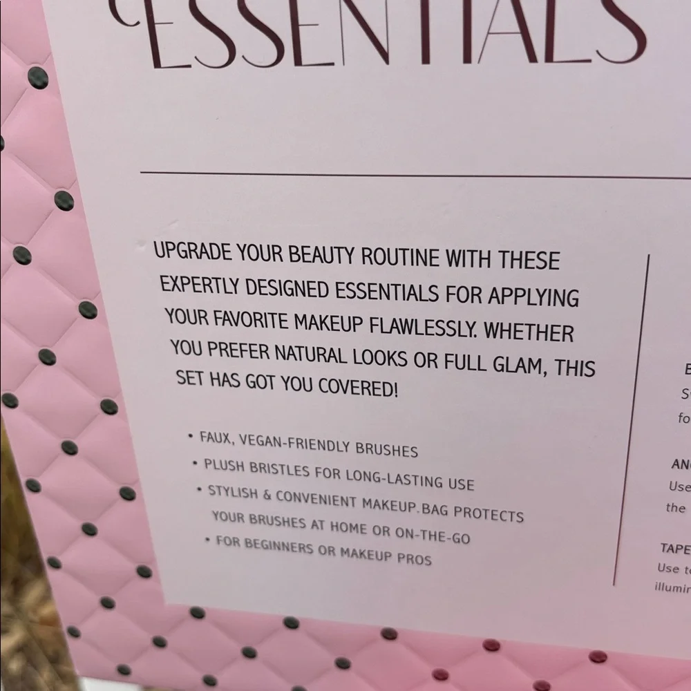 Makeup Bling Brushes NWT 12 Brushes and Container